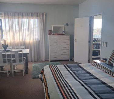 Opunake Hotel | Headlands Hotel
