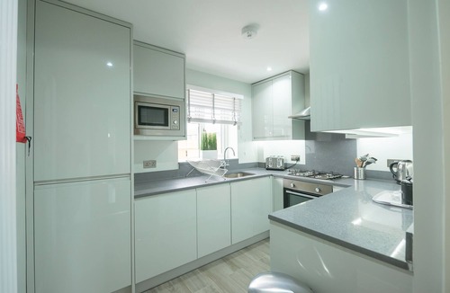 Reading House | Headley House