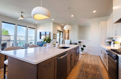 Historic Edgefield House | Headline