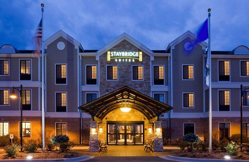 Oconomowoc Apartment | Hearing Accessible Queen Studio in Oconomowoc