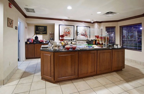 Dupont Apartment | Hearing-Accessible Suite Nr DEN | Free Breakfast