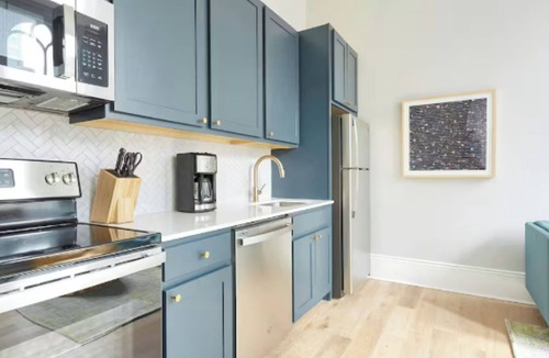 French Quarter Hotel | Hearing-Accessible Canal St Apartment | Walk to French Quarter | The Harlequin
