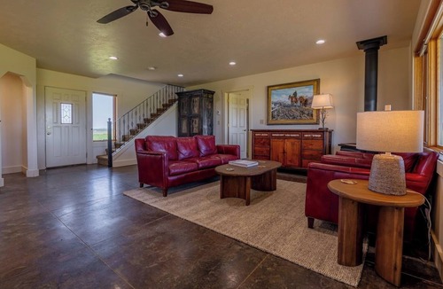 Powell House | Heart Mountain Hideaway- Private Western Getaway, Mountain Views