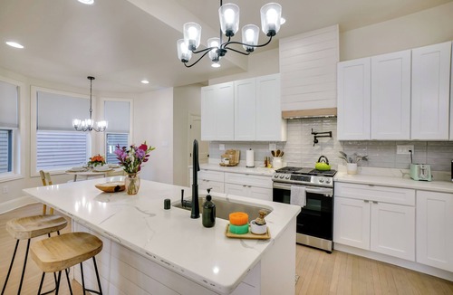 Bay View House | Heart of Bay View Neighborhood! Modern Retreat