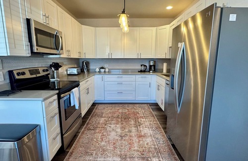 Buena Vista Condo | Heart of BV - River & Mountain Condo - location, location, location!