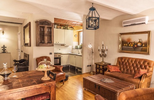Santa Croce Apartment | Heart of Historical Florence