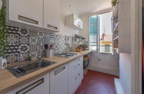 Vernier Apartment | Heart of Nice, Authentic Niçois charm, terrace