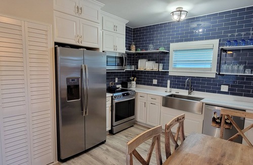 Historic Seaport House | Heart of Old Town on QUIET Peacon Lane. Historic Seaport. Duval St. PETS WELCOME