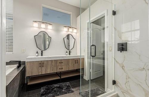 North Scottsdale Apartment | Heart of Scottsdale PoolHot Tub Theatre Room!