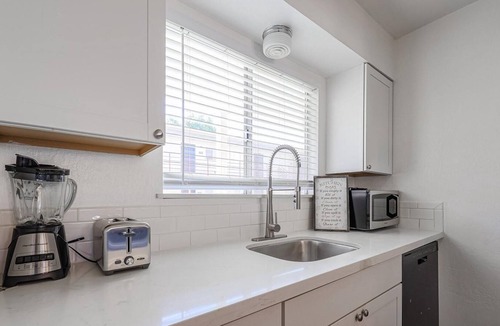 Arcadia Condo | Heart of Scottsdale 1BR w/Pool across from FS Mall