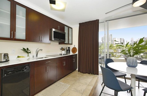 Waikiki Condo | Heart of Waikiki Corner Unit just a short walk to Beach and Restaurants!