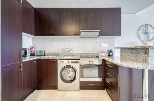 Bur Dubai Apartment | Heart-warming Studio at Sky Gardens DIFC