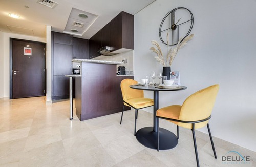 Bur Dubai Apartment | Heart-warming Studio at Sky Gardens DIFC