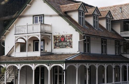 Heidal House | Heartbreak Hotel