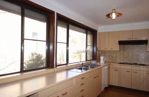 Blackheath House | Hearthstone | Close to Govetts Leap lookouts and bushwalks