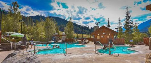 Panorama Apartment | Hearthstone Townhomes by StayIn