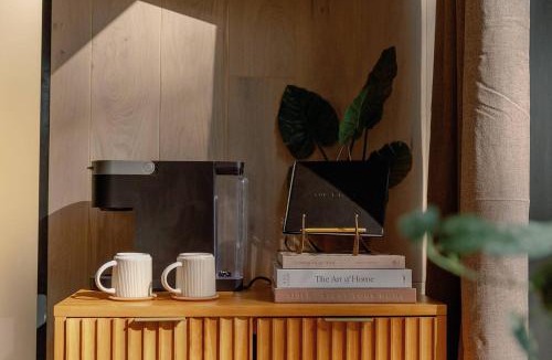 Campton House | Heartleaf | Modern Lux Mirror Home | HotTub