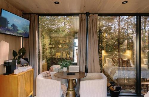 Campton House | Heartleaf | Modern Lux Mirror Home | HotTub