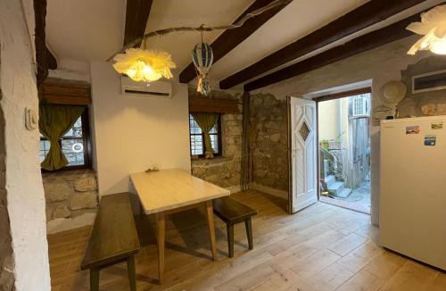 Susak Bed & Breakfast | Heat Hostel