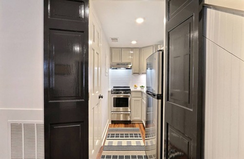 Historic Downtown Savannah Apartment | Heated Pool Access | 5*Clean | Flex Cancelation