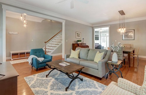 Dixon Park House | Heated Pool Access | 5*Clean | Flex Cancelation