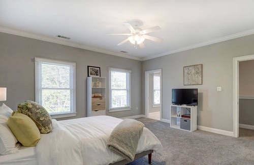 Dixon Park House | Heated Pool Access | 5*Clean | Flex Cancelation