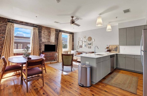 Historic District - North Condo | Heated Pool Access | Broughton Street Rental