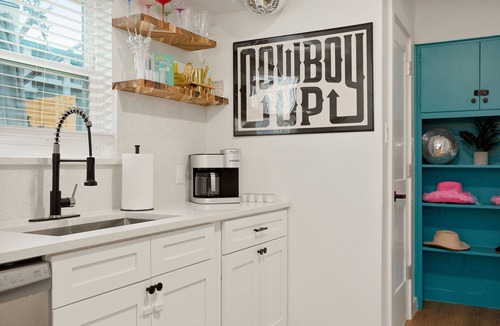 Dawson House | Heated Pool, B-ball, Golf, 3mi Downtown, Sleeps 18