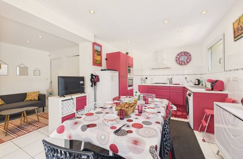 Pleneuf-Val-Andre Ski Chalet | Heated pool, beach 700m away, house for 6