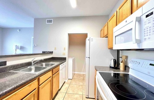 Seminole House | Heated Pool - Beach 5min Drive - Gated Complex - Grill