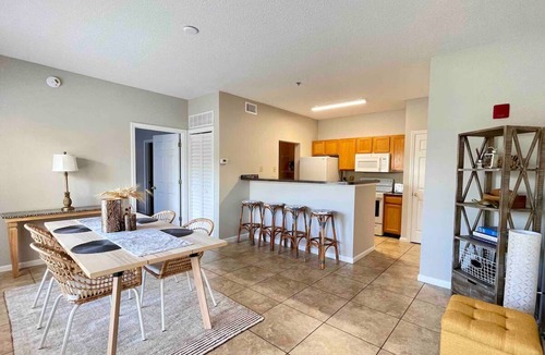 Seminole House | Heated Pool - Beach 5min Drive - Gated Complex - Grill