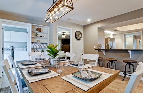 Trailer Estates House | Heated Pool + Game Room + Sleeps 12 +12 min Beach
