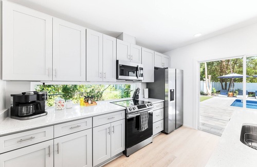 St. Augustine House | Heated Pool|Golf|Fire Pit|Arcade|Golf Cart Access|1.4 Mi to Historic District