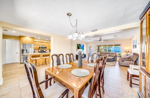 Garden Isles House | Heated Pool & Hot Tub! WaterFront+1 Mile To Beach!