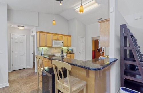 Milligan House | Heated Pool House Paradise! Huge Long-Term Stay Discounts! 5 Bedroom Home!