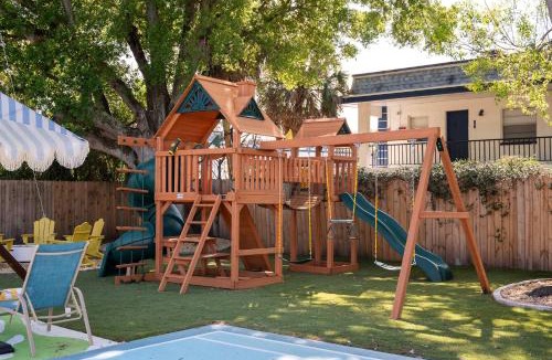 Largo House | Heated Pool Playground Mini Golf Sports Court