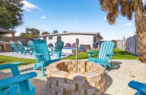 Walsingham House | Heated Pool, Putting Green, Pac-Man Near Beach