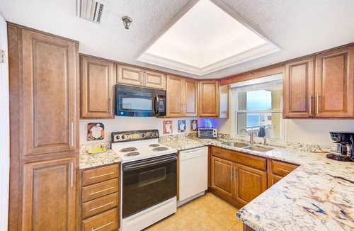 Redington Shores Apartment | Heated Pool & Spa! Beachside! Best Relaxation, 3/3, 507