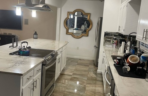 Riverdale House | HEATED POOL~THE WHITE HOUSE GRAND ATLANTA - ENTIRE HOME
