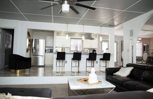 Riverdale House | HEATED POOL~THE WHITE HOUSE GRAND ATLANTA - ENTIRE HOME