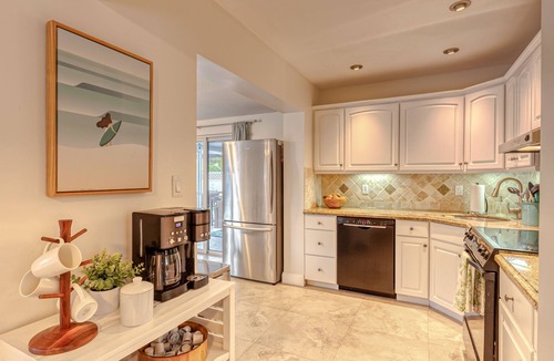 Pompano Isles House | Heated Pool-Tropical Oasis-Resort Style Backyard. Close to shopping & Store