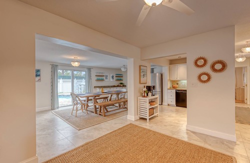Pompano Isles House | Heated Pool-Tropical Oasis-Resort Style Backyard. Close to shopping & Store