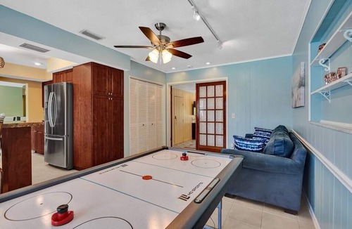 Coral Ridge Isles Villa | Heated Pool-Waterfront 4BD Villa: Deck&BBQ