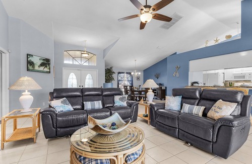 Fort Myers House | Heated Pool with Freshwater Canal Access & Dock - Coconut Cove - Roelens