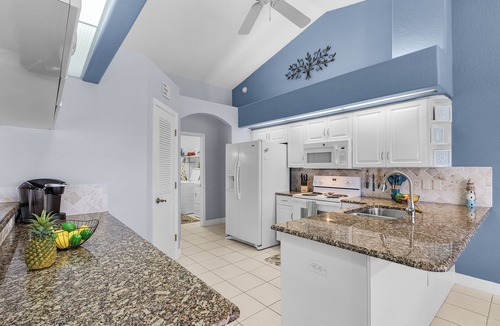 Fort Myers House | Heated Pool with Freshwater Canal Access & Dock - Coconut Cove - Roelens