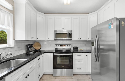 Crystal Beach House | ☀Heated Private Pool~In-Law-Suite~Outdoor Shower~Walk2Bch~4BR Wildwood Cottage🌅