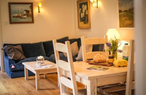 Easebourne House | Heathend