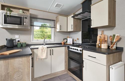 Bishop Auckland House | Heather View Essential Clover Caravan 7