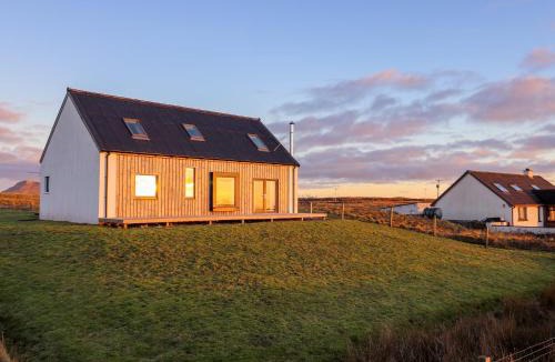 Carinish House | Heatherlea