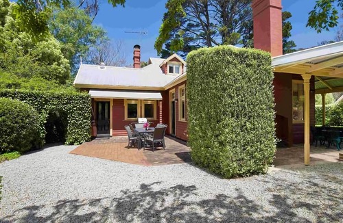 Blackheath House | Heathmont | Luxurious group accommodation 5mins walk to Blackheath Village